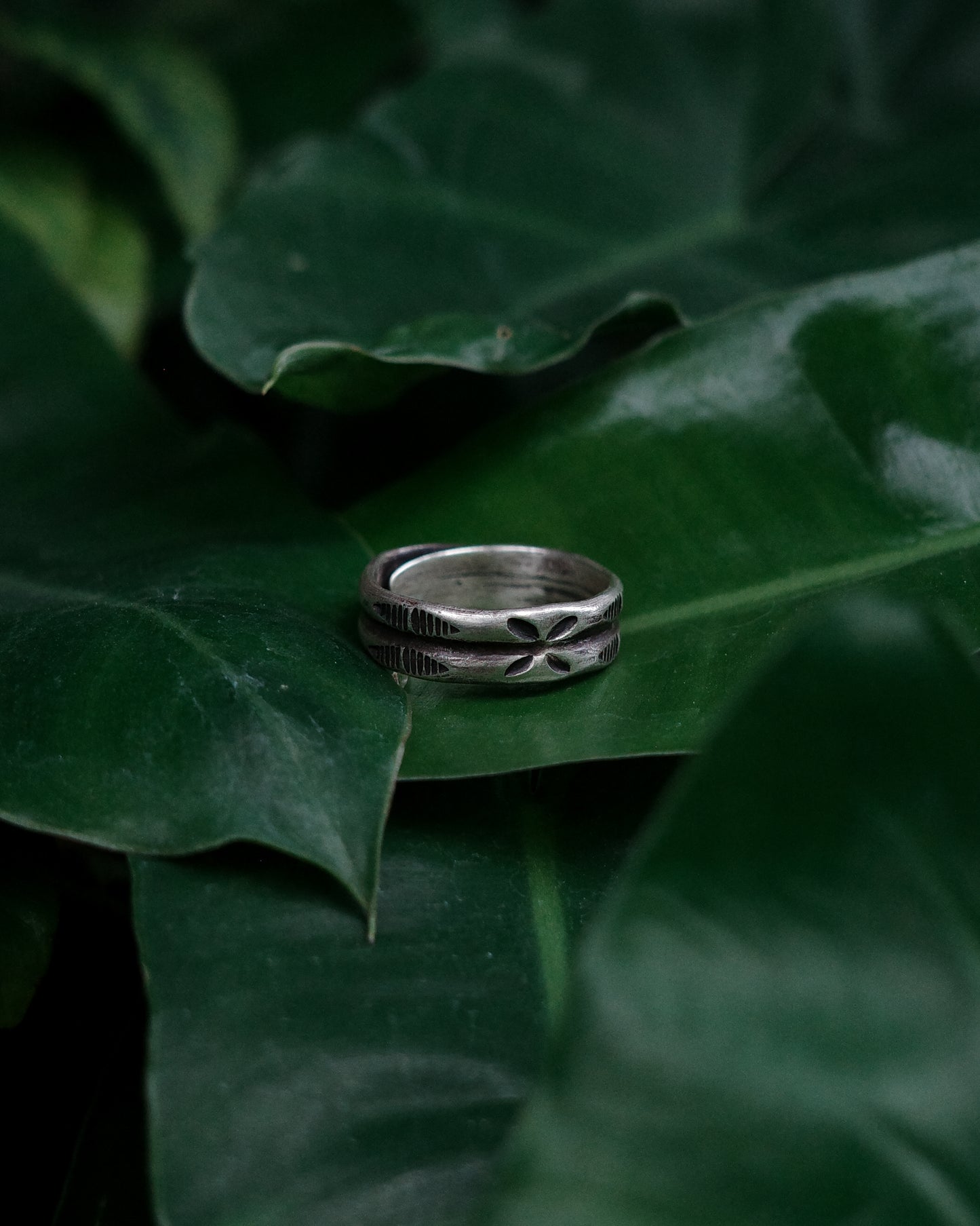 Karen Hill Tribe Silver Work , Ring handcrafted in Thailand by Taki . Bottle Gourd pattern. Sold in Hong Kong by certified.fingers. 香港手工銀飾