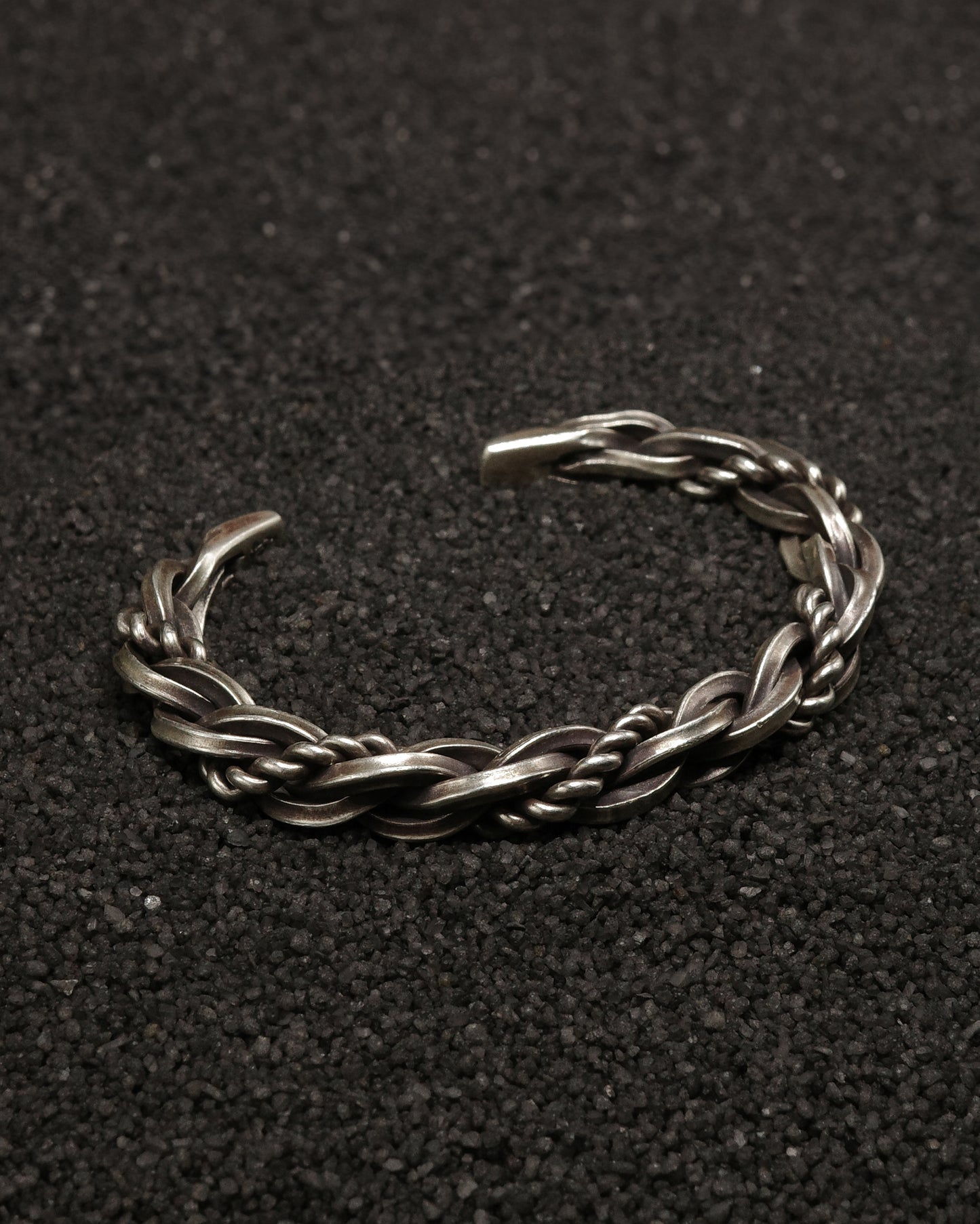 Karen Hill Tribe Silver Work , Bangle handcrafted in Thailand by Taki . Waves Pattern. Sold in Hong Kong by certified.fingers. 香港選物手工銀飾