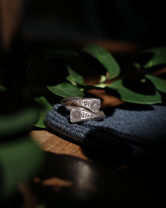 Karen Hill Tribe Silver Work , Ring handcrafted in Thailand by Taki . PHOD DUANG pattern. Sold in Hong Kong by certified.fingers.