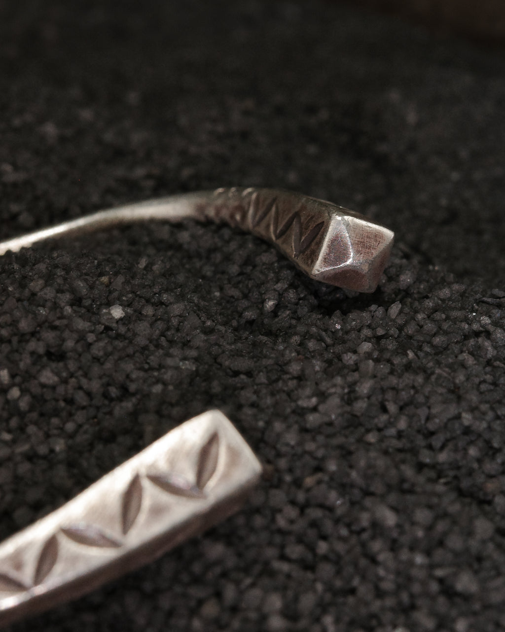 Karen Hill Tribe Silver Work , Bangle handcrafted in Thailand by Taki . Job's Tear pattern. Sold in Hong Kong by certified.fingers. 香港選物手工銀飾
