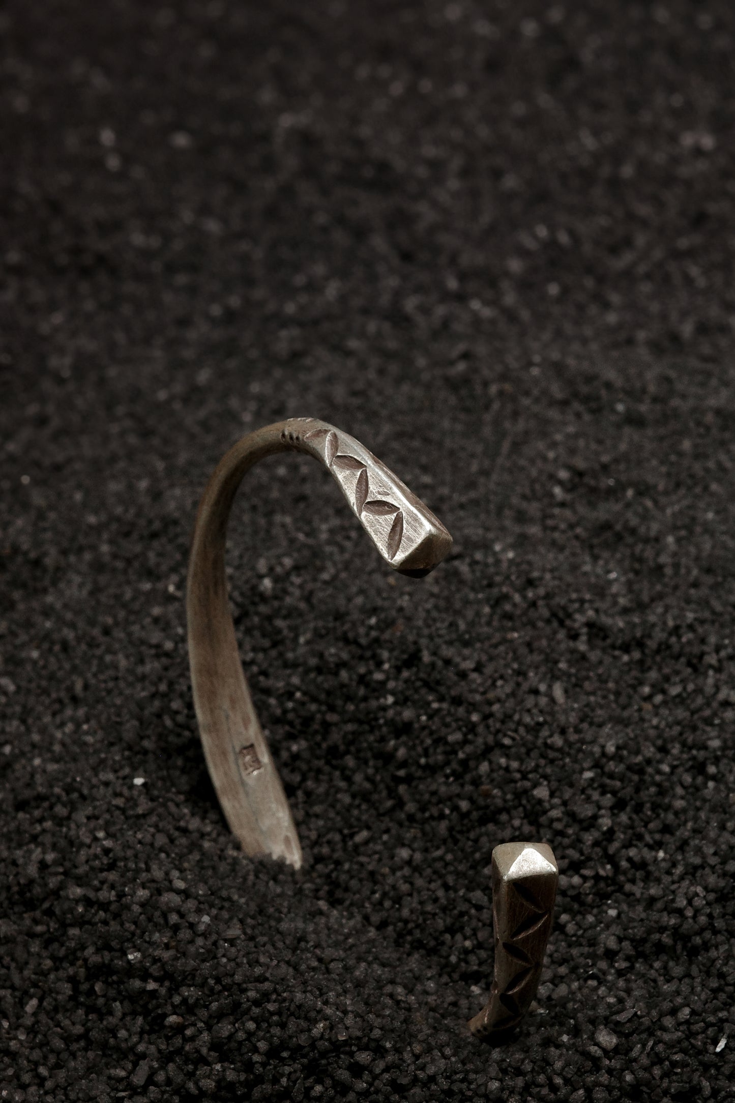 Karen Hill Tribe Silver Work , Bangle handcrafted in Thailand by Taki . Phod Duang pattern. Sold in Hong Kong by certified.fingers. 香港選物手工銀飾